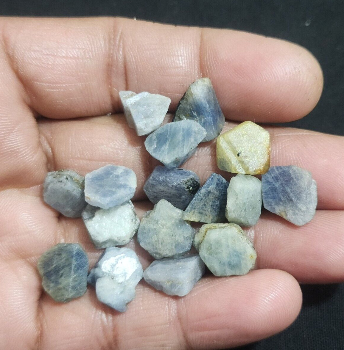 Attractive Madagascar Blue Sapphire Raw 116.30 Crt Size 11-14 MM Loose Gemstone