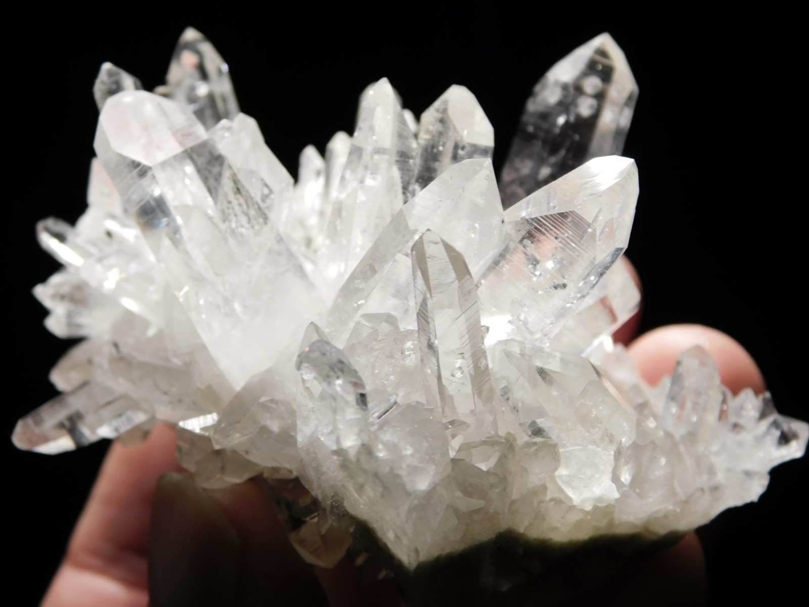 VERY TRANSLUCENT Quartz Crystal Cluster Collier Creek ARKANSAS 147gr