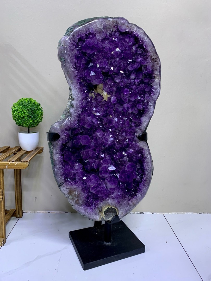 118LB Natural Amethyst Geode Crystal Cave Decor Stone Cathedral Specimen Stand
