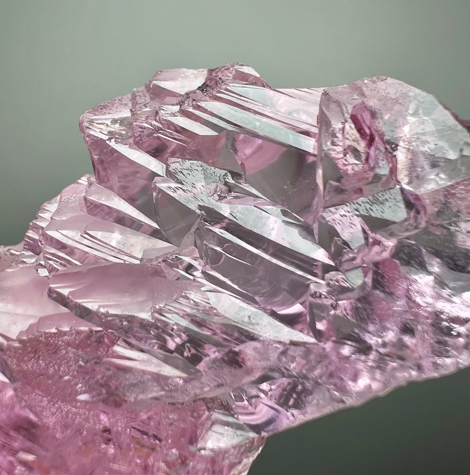 93 Gr. DT Feather-Like Pink Spodumene var. Kunzite Crystal Cluster – Afghanistan
