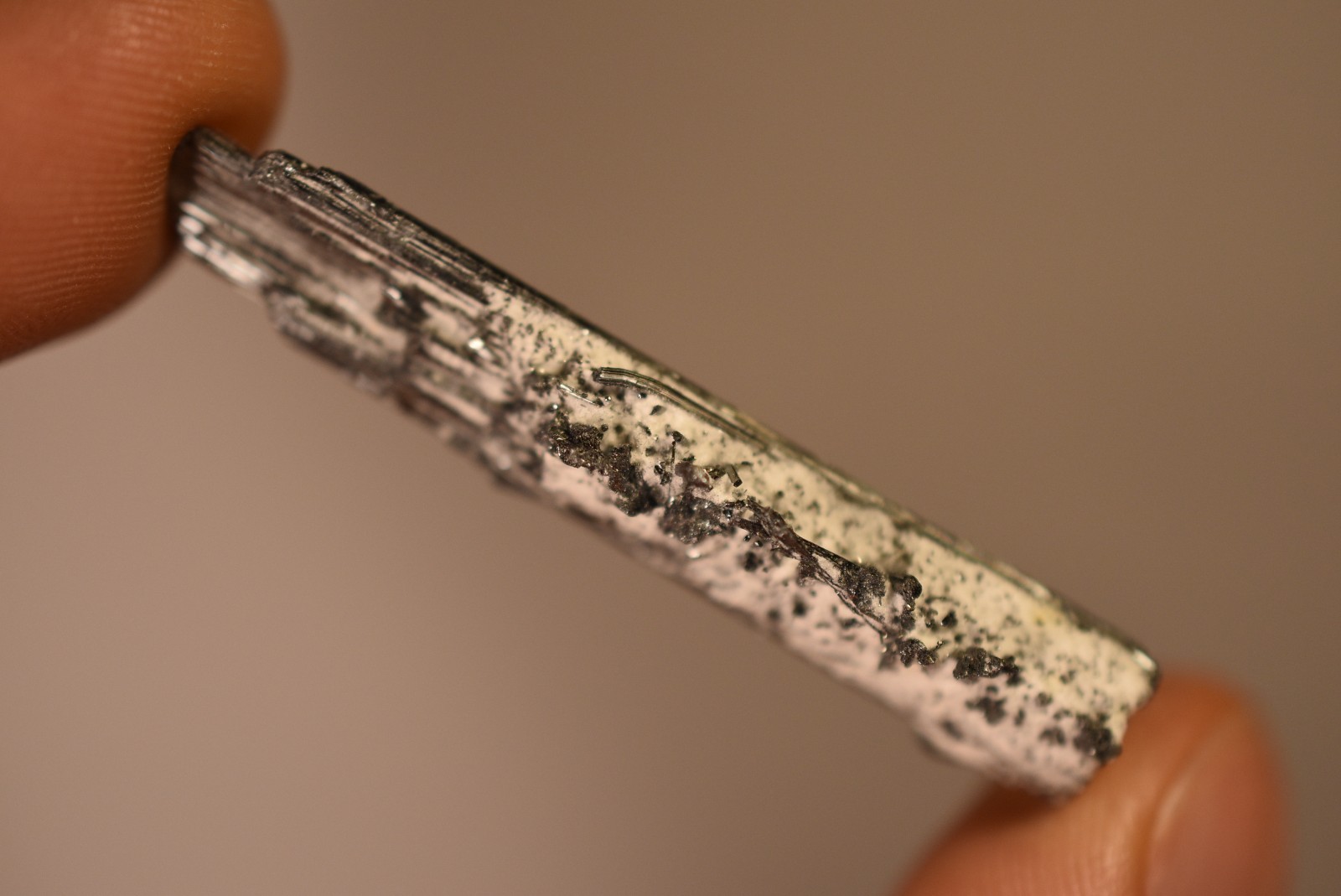 *STIBNITE* Crystal Specimen 4.8cm 7.3g Natural Rough China