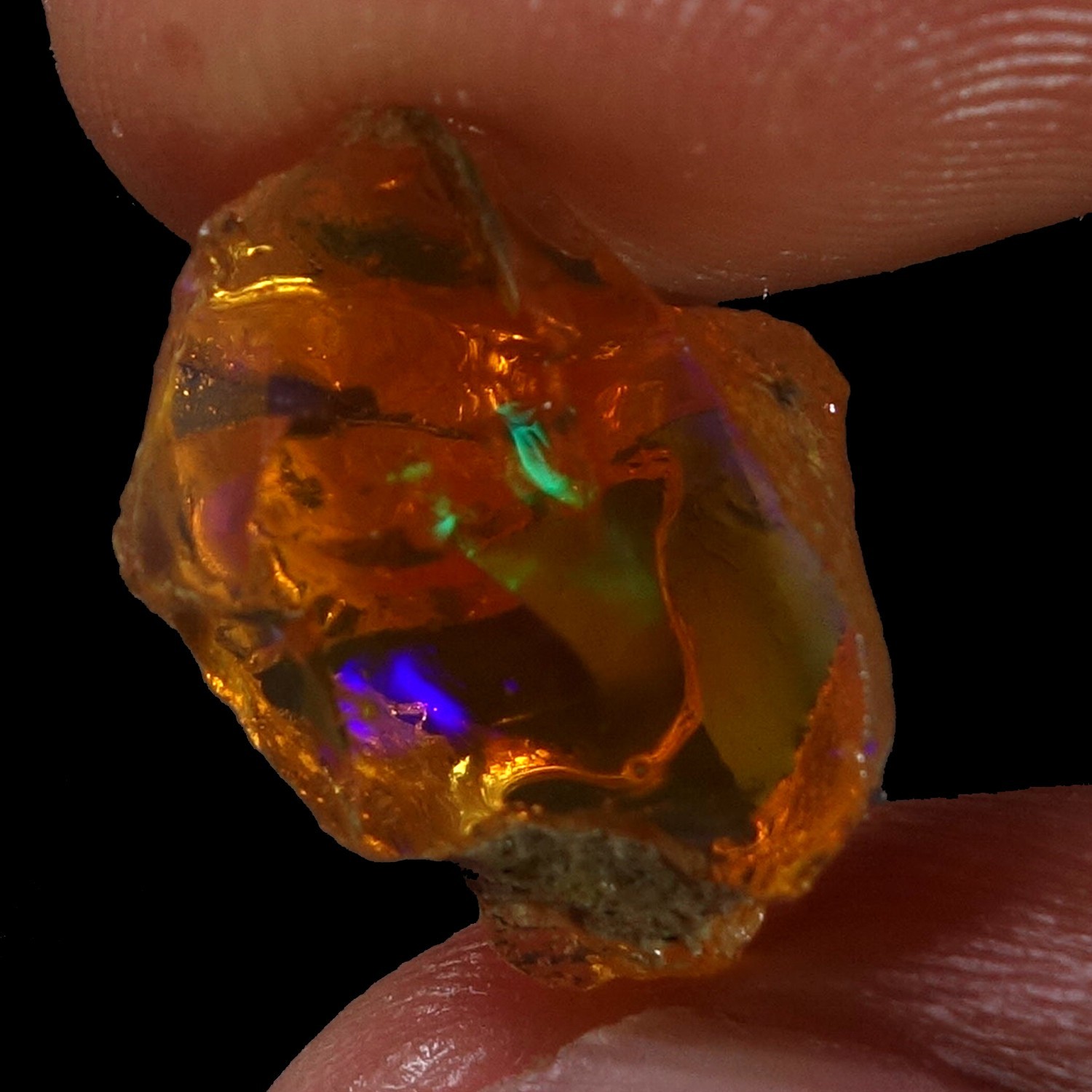 07.70 Ct 100% Natural Ethiopian Crystal Oil Opal Play Of Color Rough Specimen