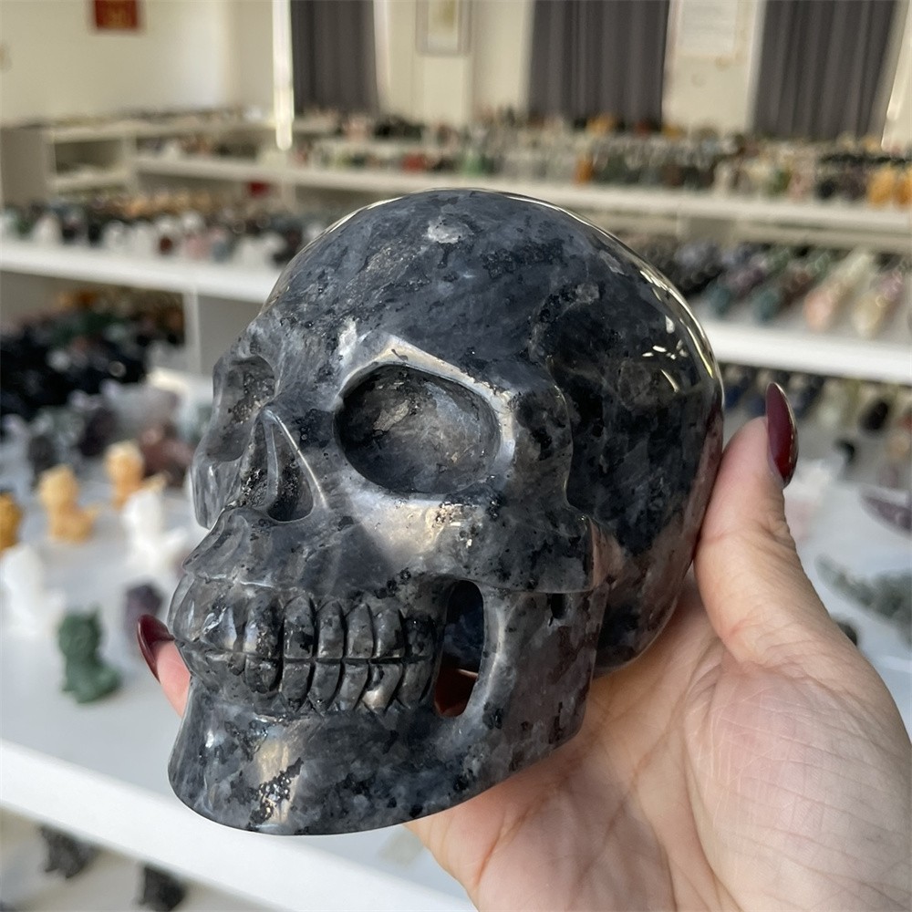 2.5LB 4.7″ Natural A++Gabbro Skull Carvings Decor Crystal Quartz Healing Reiki