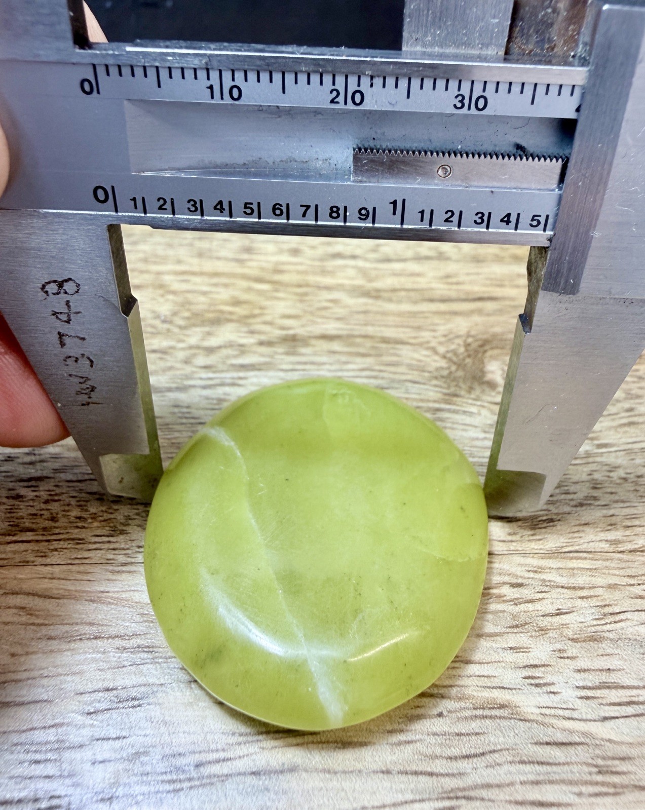 Crystal Lemon Jade Palm Stone Flat Healing Spiritual Collect yellow pocket 27g 5