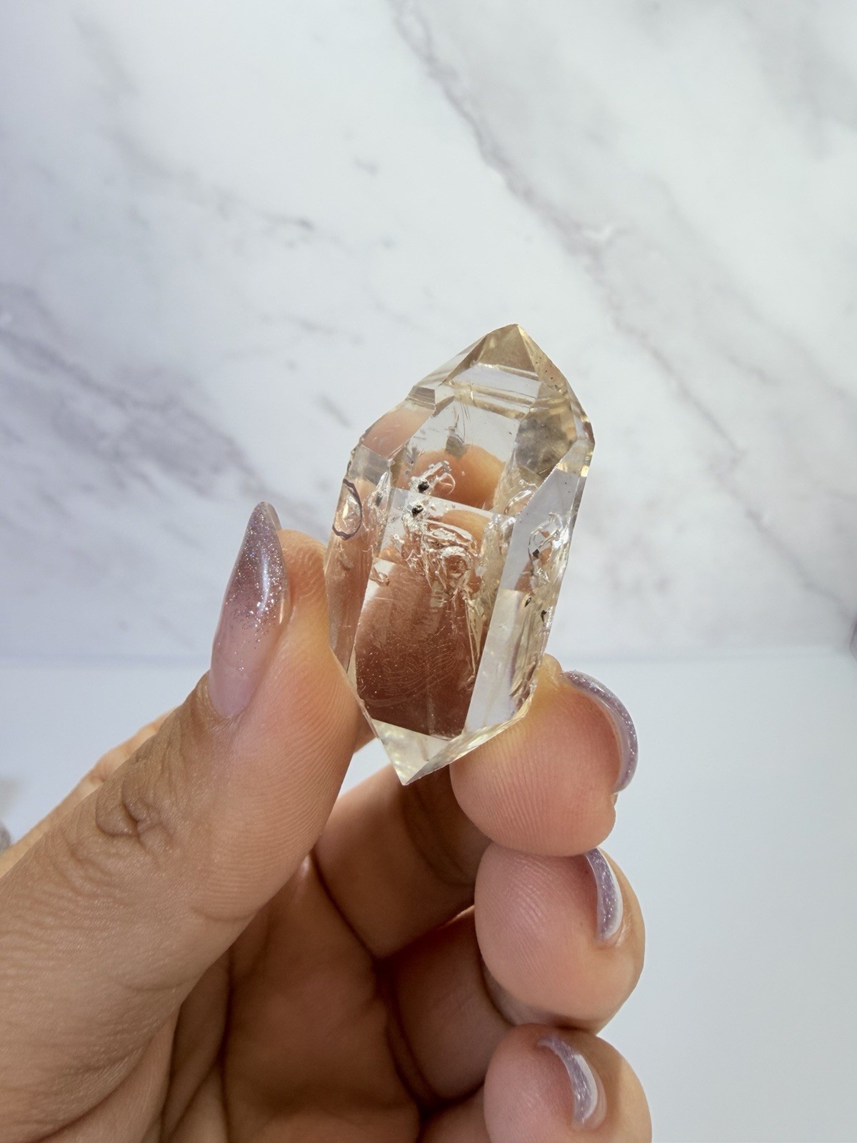 High Luster Enhydro Quartz w/ Moving Bubble &/or Carbon/Black Inclusions,A533