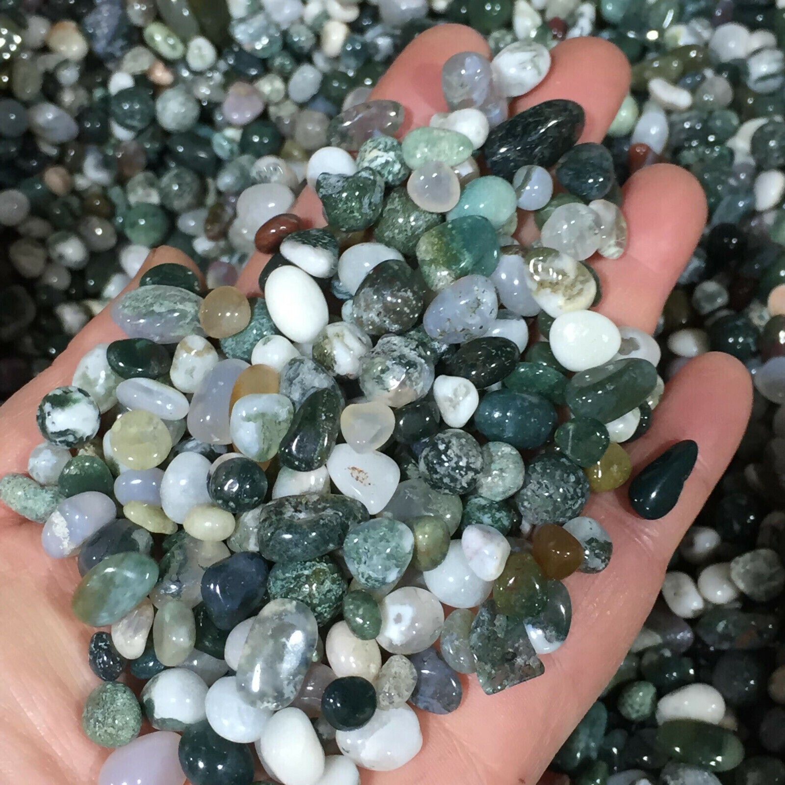 wholesale Natural water agate, quartz crystal, mineral, fish tank decoration 50g