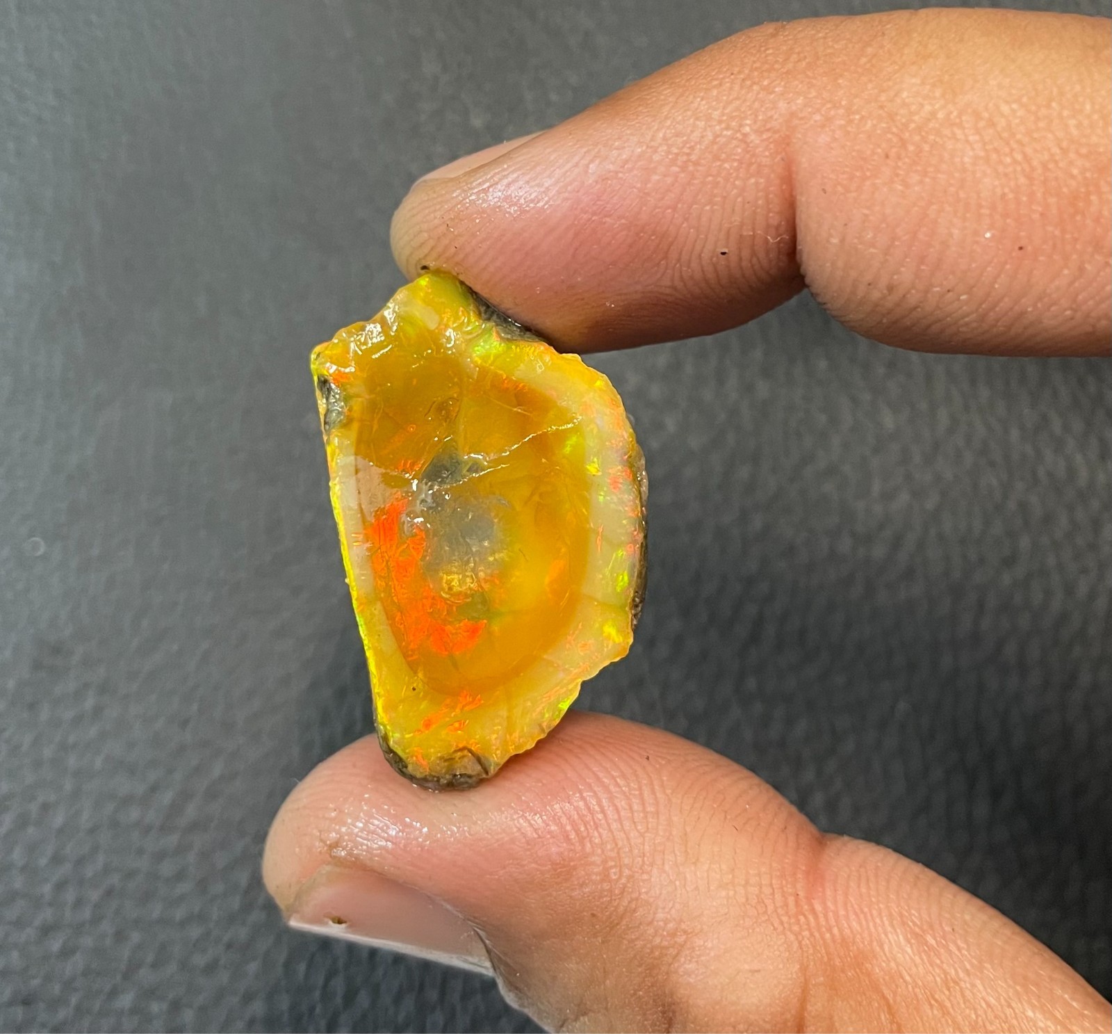 AA+ Ethiopian Opal Oil Rough Entreated Welo Fire Opal Multi Color Flash 27.20Cts