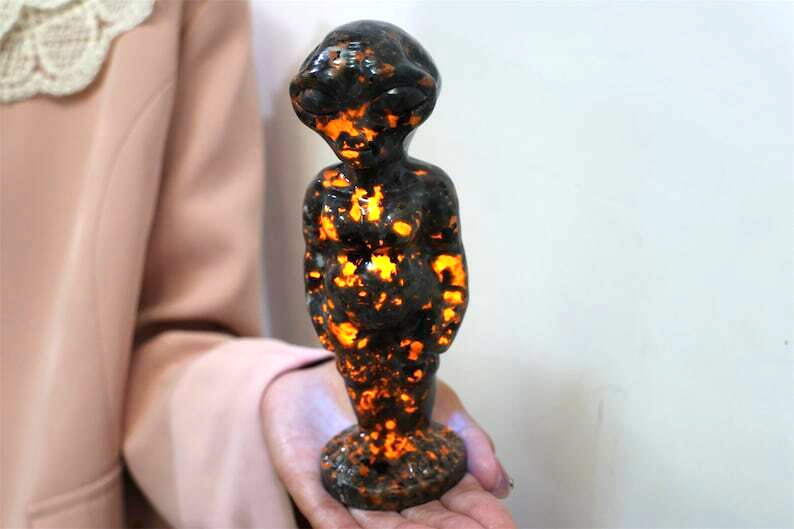 Natural Hand Carved Yooperlite Aliens Reiki Crystal Skull Crysta decor 180mm