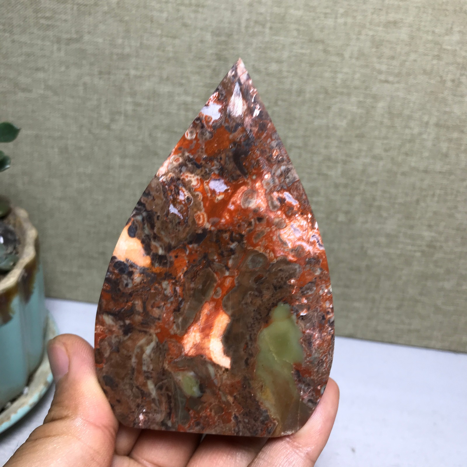 Natural Indonesian Bloodstone agate point leaf Crystal specimens 168g A5155