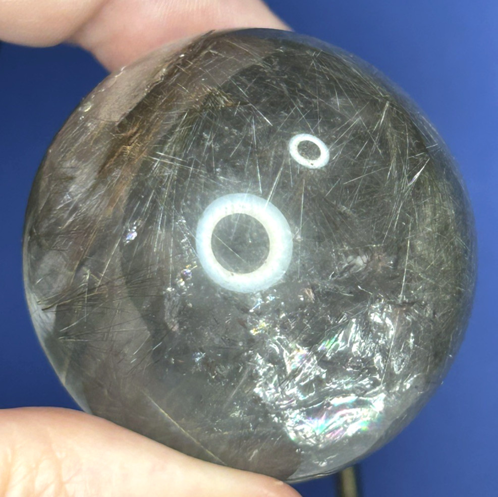 Quartz Sphere With silver (Gray) Rutile and Rainbows 83g/39mm