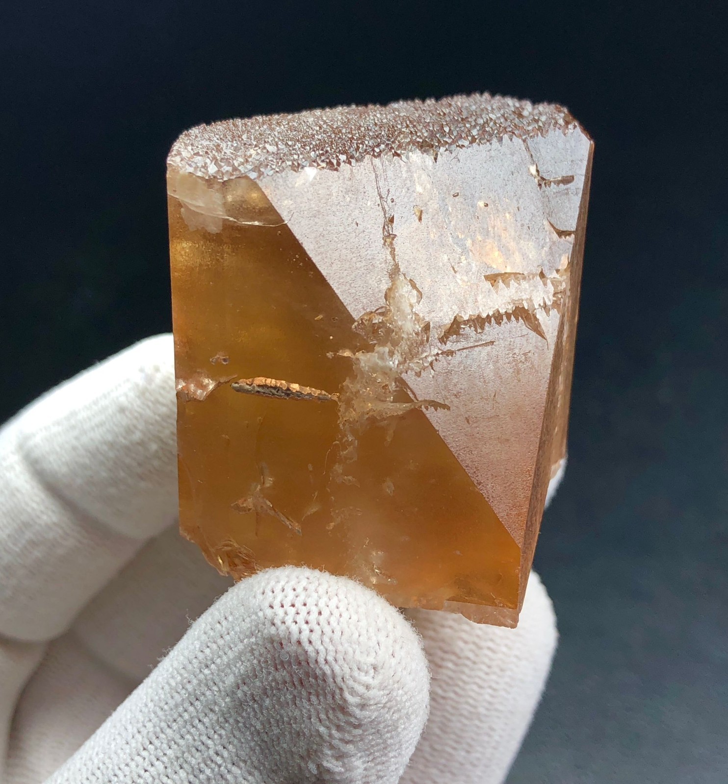 Excellent Complete TOPAZ CRYSTAL from SKARDU – 116 GRAMS – 4 CM