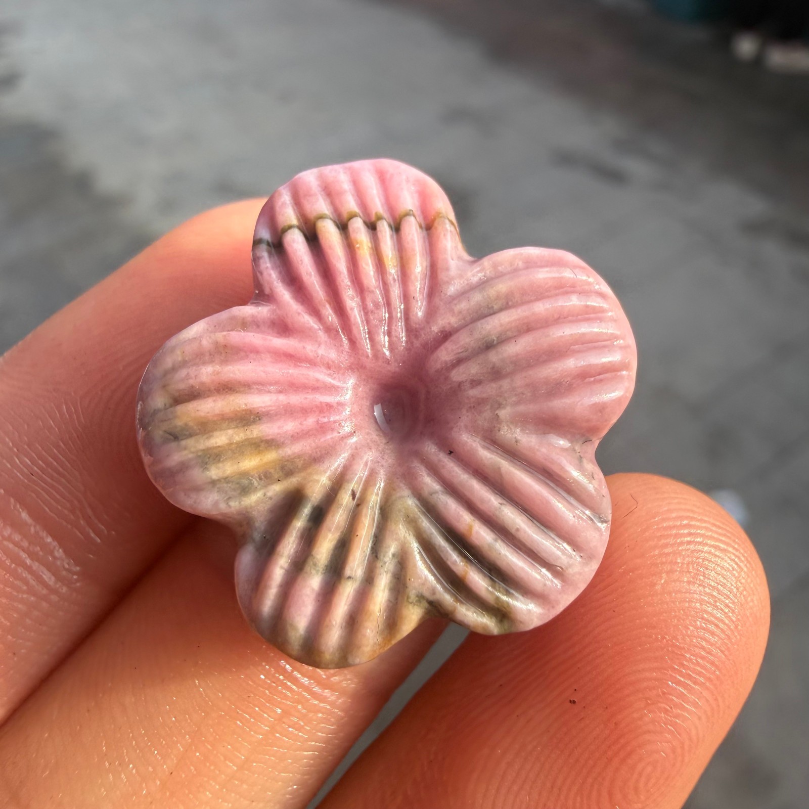 1″natural rose Cherry Blossoms Quartz Crystal reiki Healing 1pc