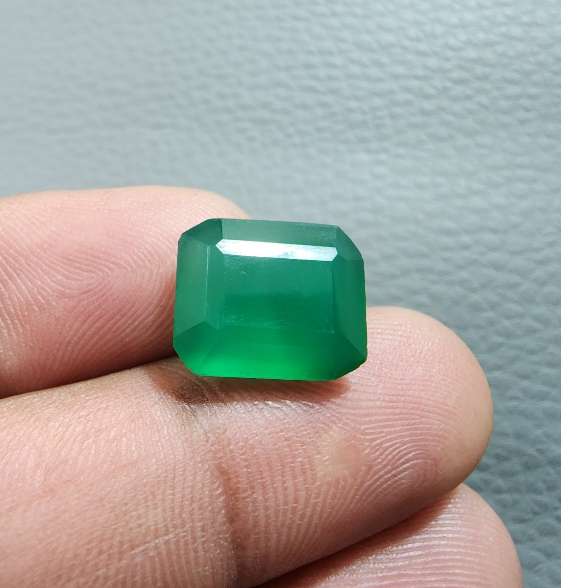 8 Crt Glowing A+ Green Onyx Faceted Gemstone Emerald Cut Jewelry Stone For Ring