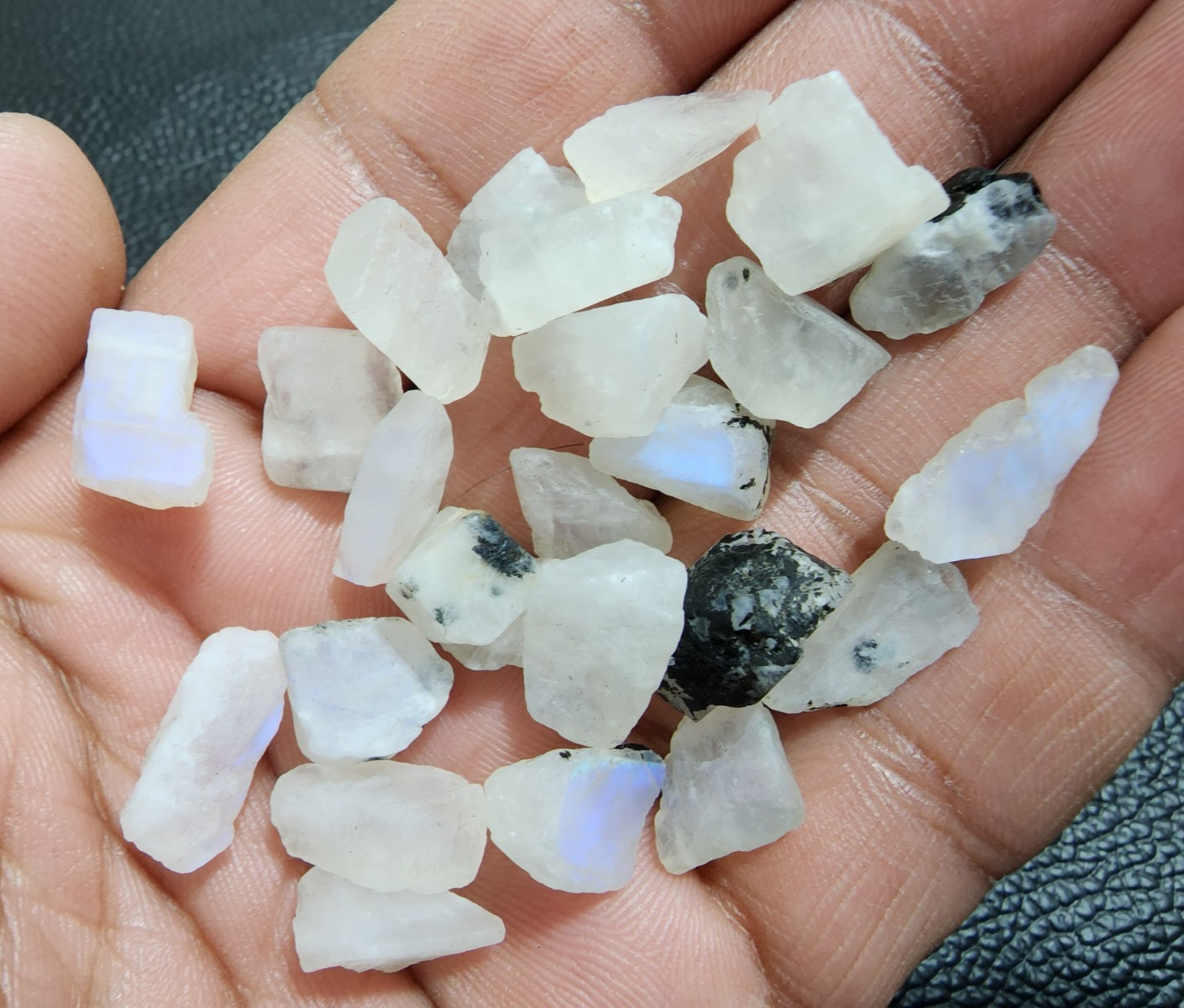 Raw White Rainbow Moonstone Rough 25 Pcs 11-15mm Natural Healing Crystals