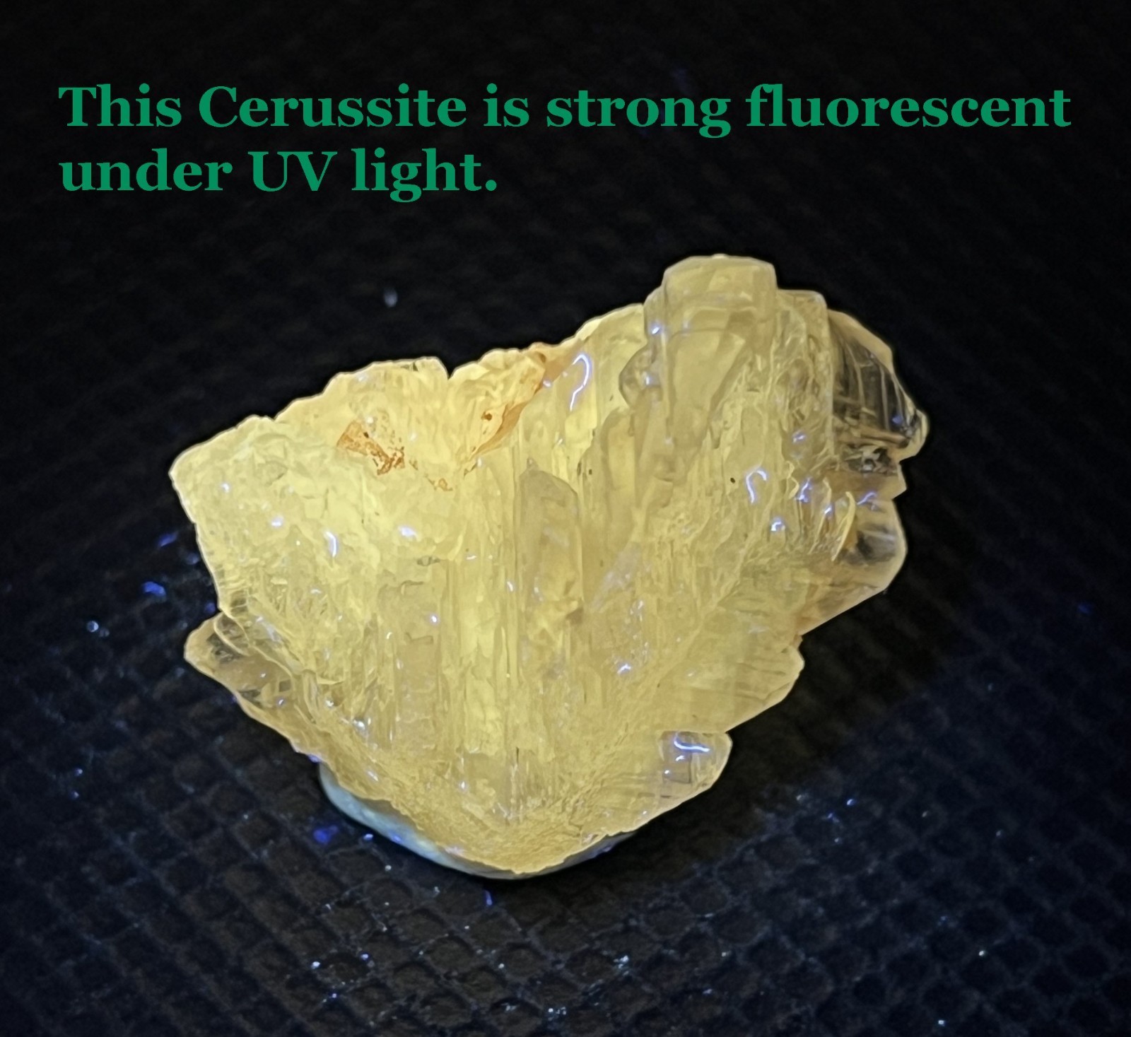 26mm 16g Fluorescent Cerussite crystal mined from Morocco, Natural Mineral