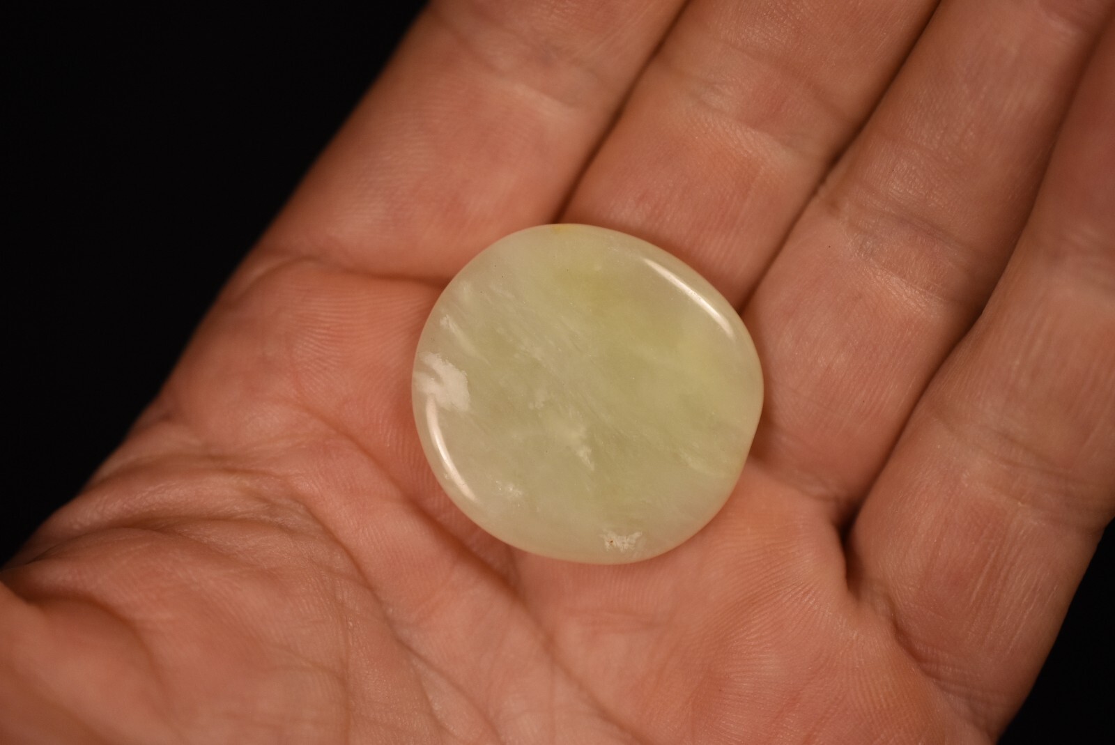 *NEW JADE* Flat Stone 3cm 7.2g Palm Worry Thumb Tumbled Natural Stone Bowenite