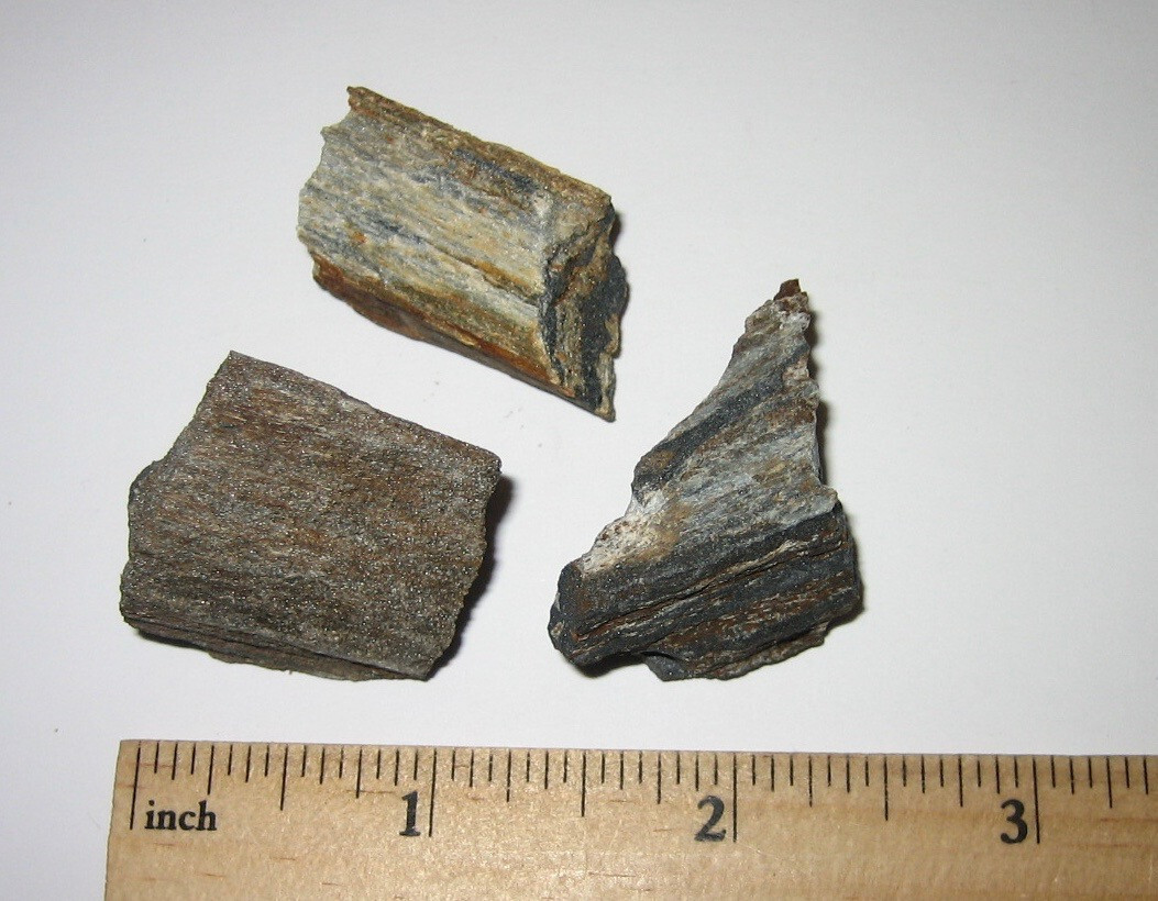 3 NATURAL ROUGH 1″- 1.25″ ISUA STONE (OLDEST STONE) MINERALS GREENLAND 56.3g *2