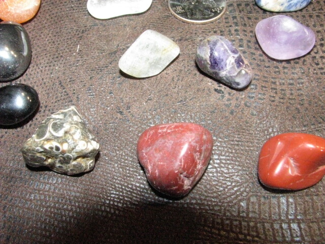 *YOU PICK *15 CHOICES* NATURAL MEDIUM TUMBLE STONES BY THE ROCK 7 Chakra Healing