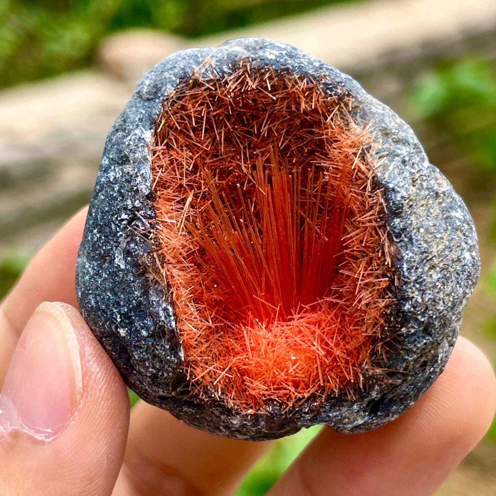80g Orange Meteorite Goethite Mineral Dandelion Zeolite Quartz Geode Specimens