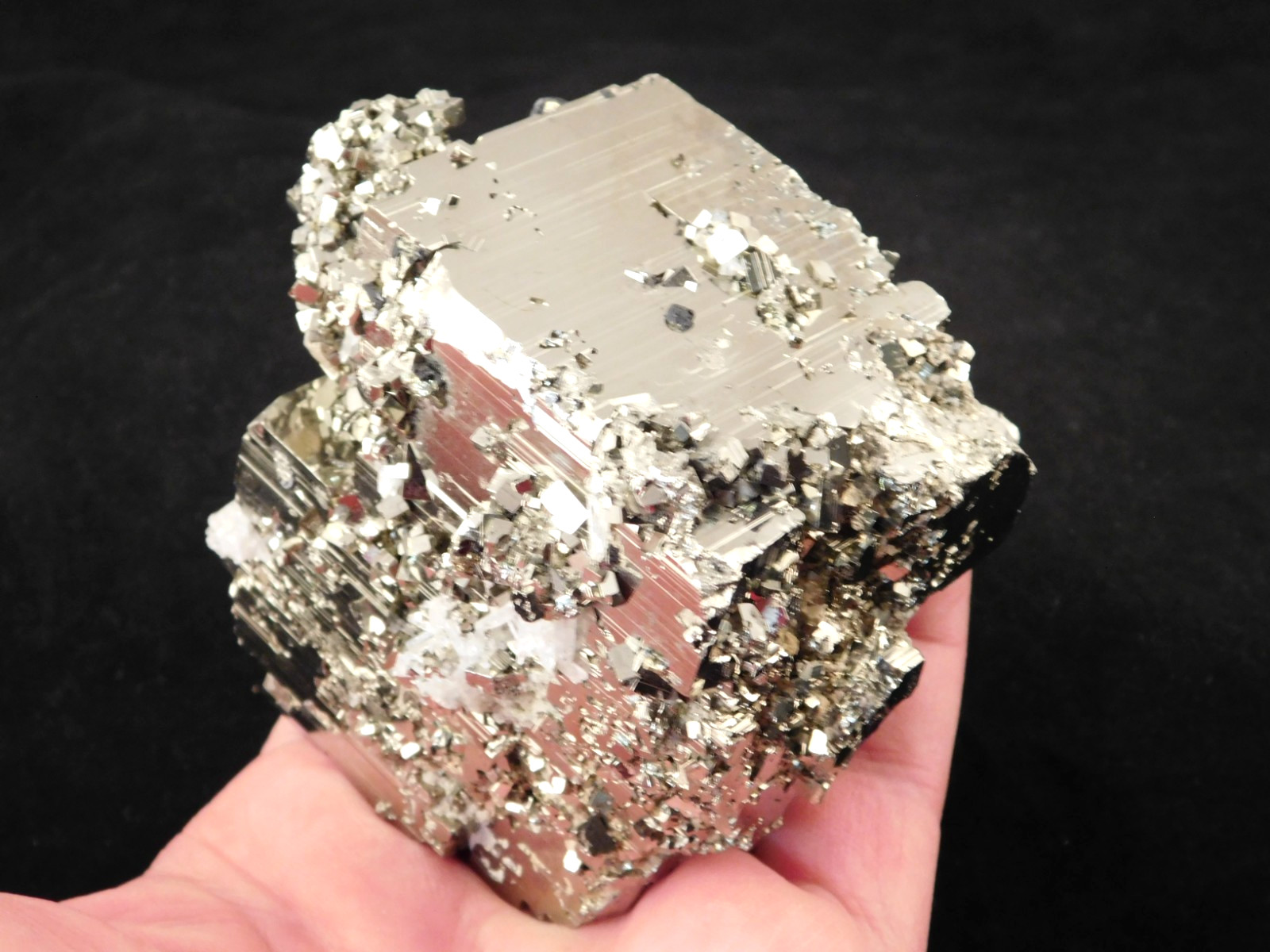 wOw BIG! AAA Pyrite CUBE Cluster 100% Natural Peru 825gr