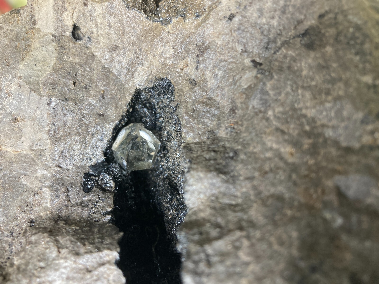 Herkimer NY diamond 16mm x 12mm IN MATRIX 10# 11oz Collectors grade! A