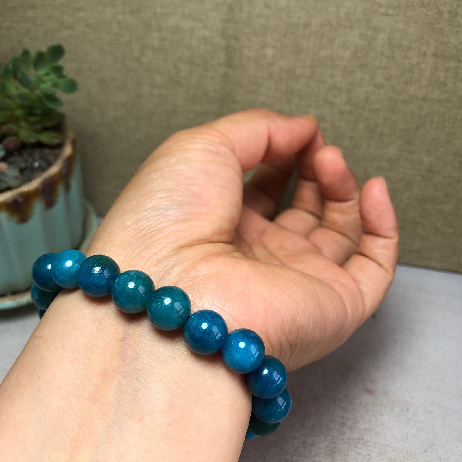 10mm Natural apatite semi-precious stone Crystal chain beads bracelet 31g A4765