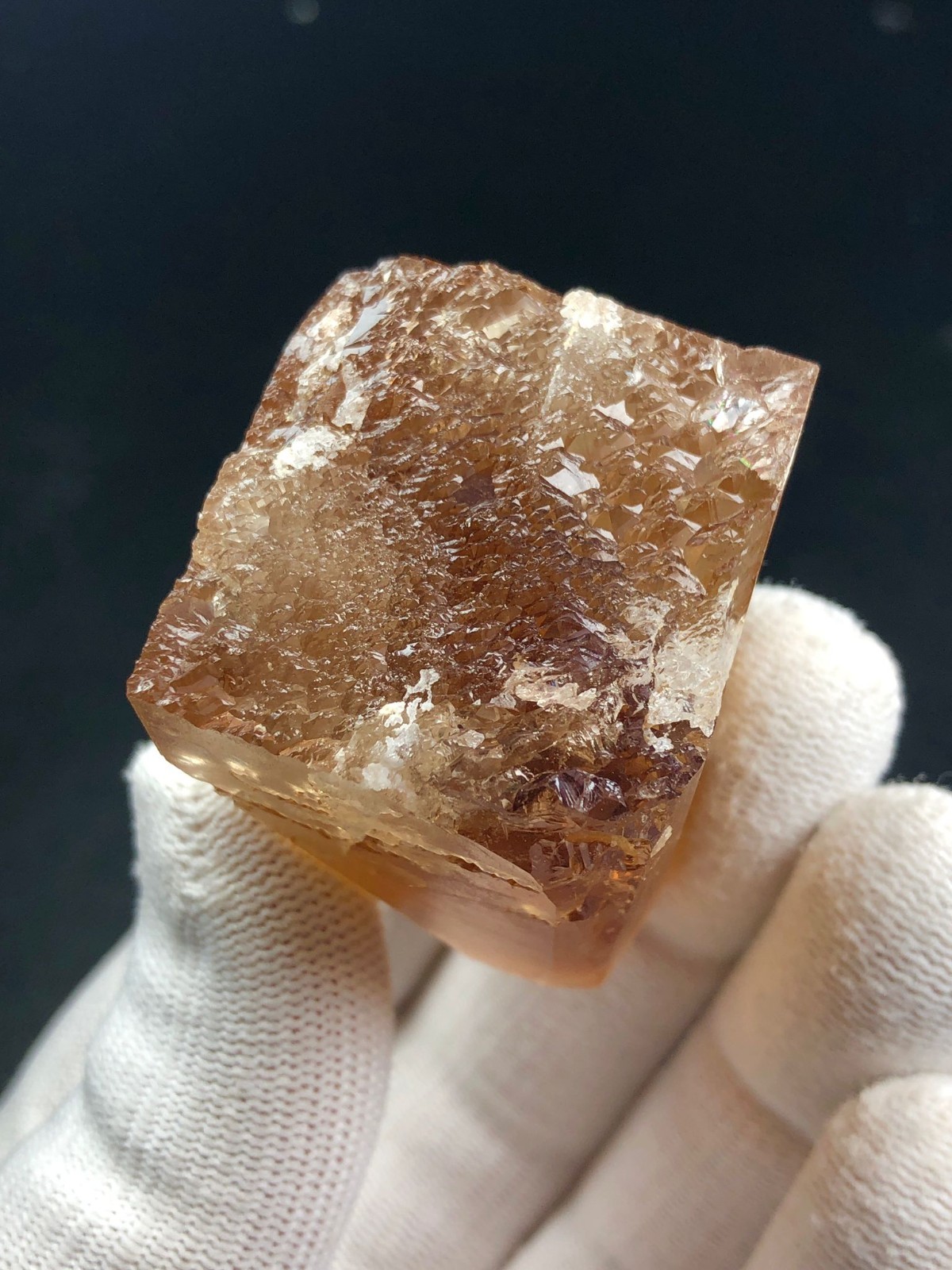 Excellent Complete TOPAZ CRYSTAL from SKARDU – 116 GRAMS – 4 CM