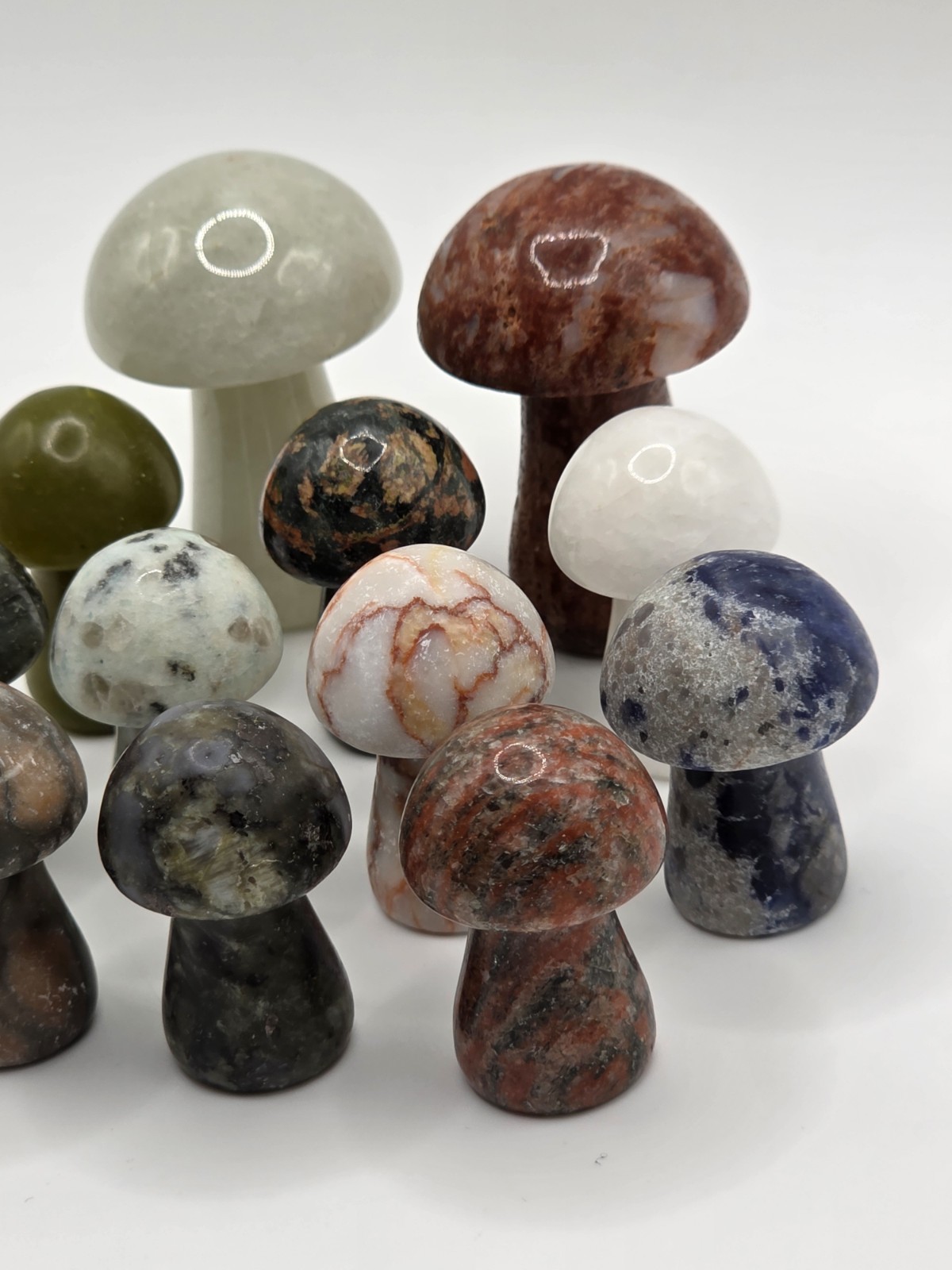 🍄 Mixed Crystal Mushroom Carving lot x12 – 294 grams 🍄🍄🍄