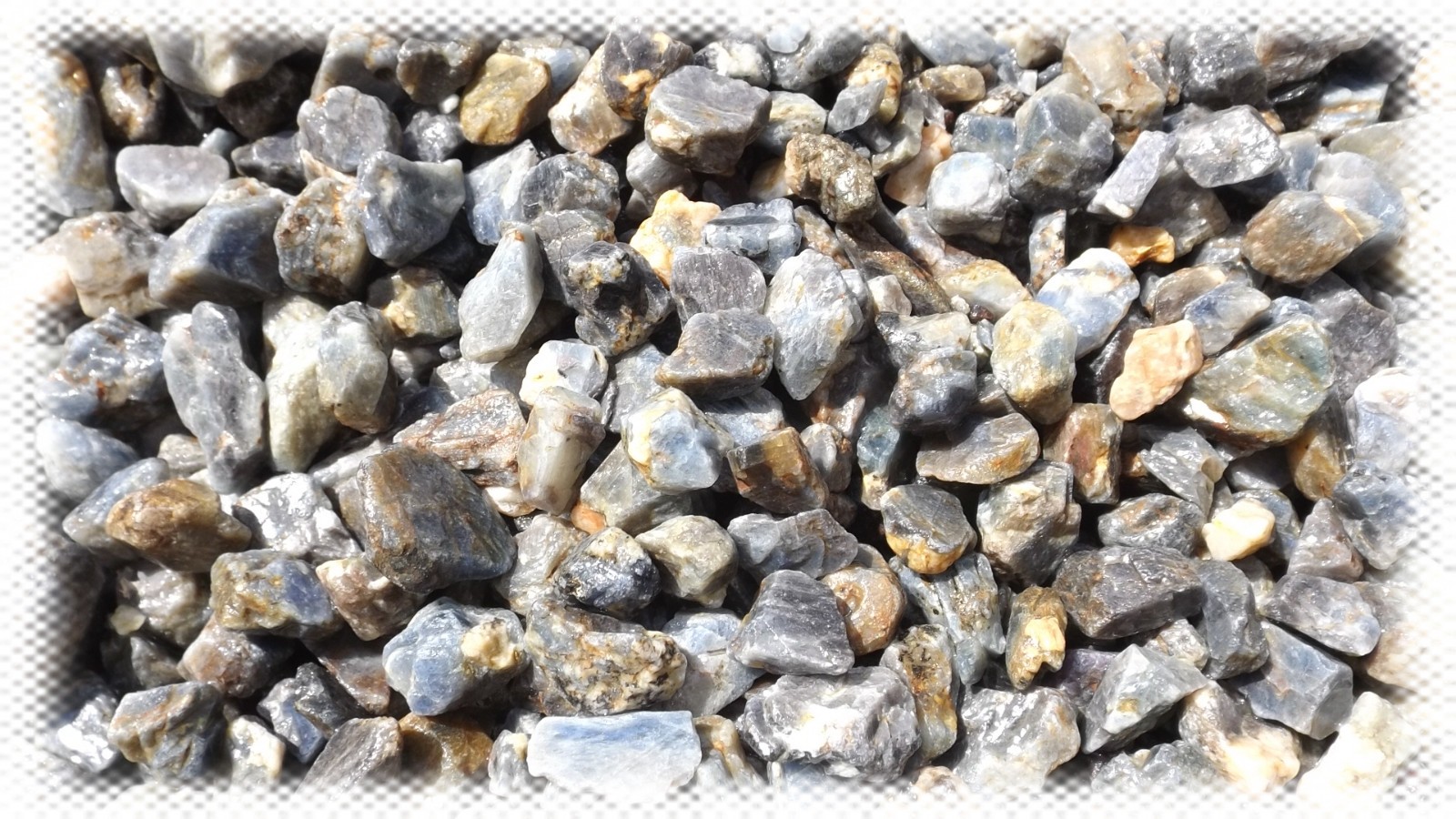 1/2LB Blue Sapphire Natural Rough Chrystal Gemstone Specimens