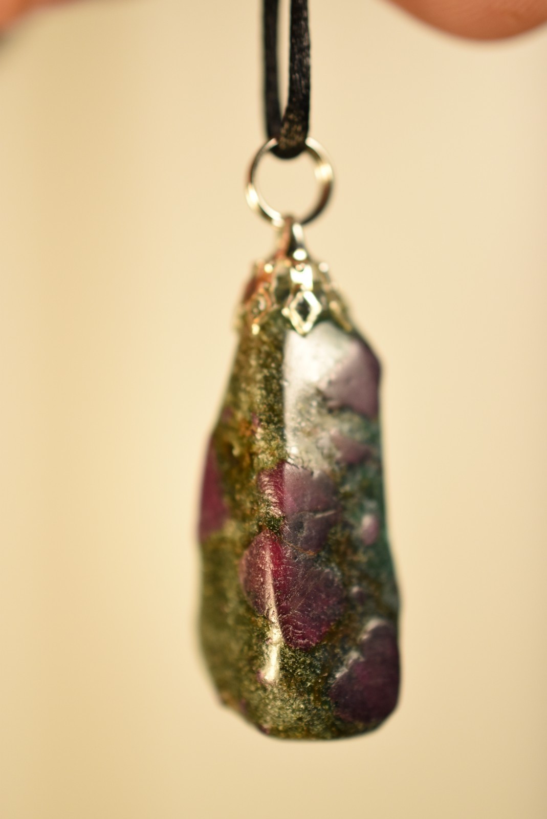 *RUBY FUCHSITE* Pendant 3.5cm 8.5g +Cord Natural Stone Australian Made