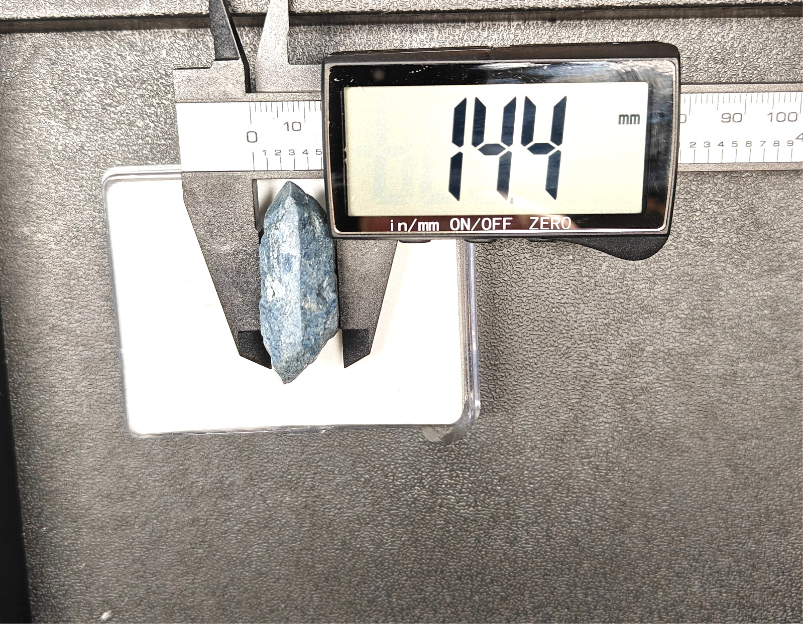 BENITOITE CRYSTAL TRIANGLE SPECIMEN ” GIANT ” Gems Gemstones Rare