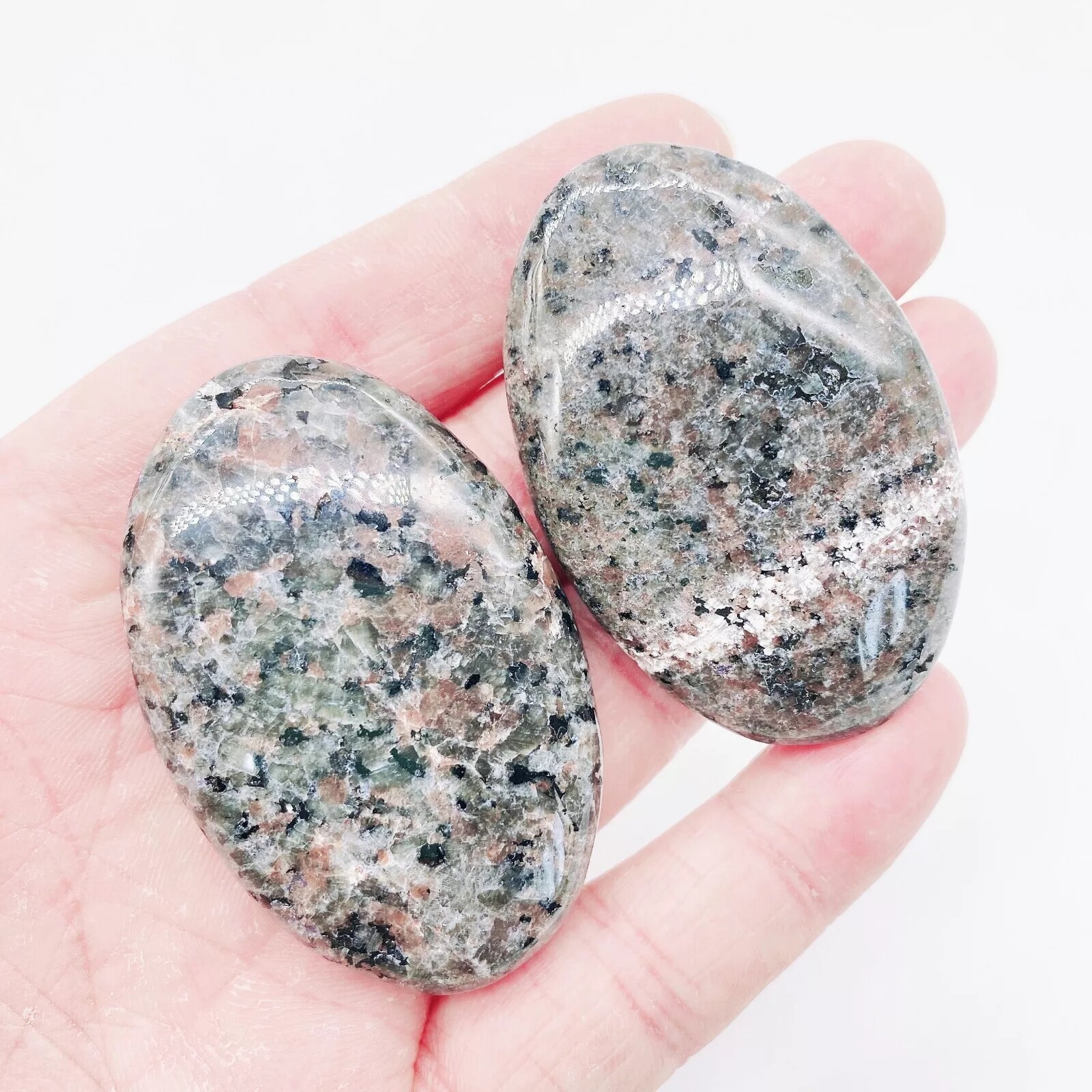 US Large Natural Yooperlite UV Fluorescent Glowing Fire Rock Flame Tumbled Stone