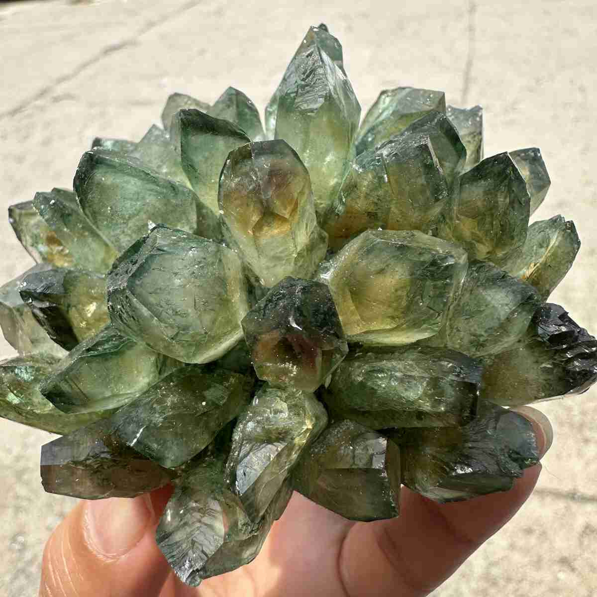 New Find green Phantom Quartz Crystal Cluster Mineral Specimen Healing 300g+ 1pc