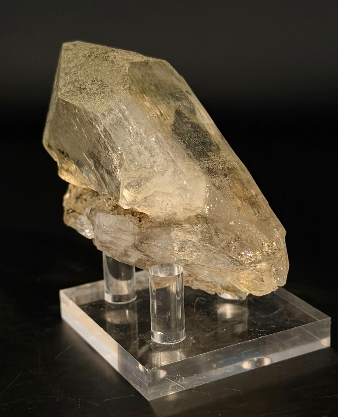 Himalayan Quartz Crystal with Chlorite Inclusions – Unpolished – Rainbow