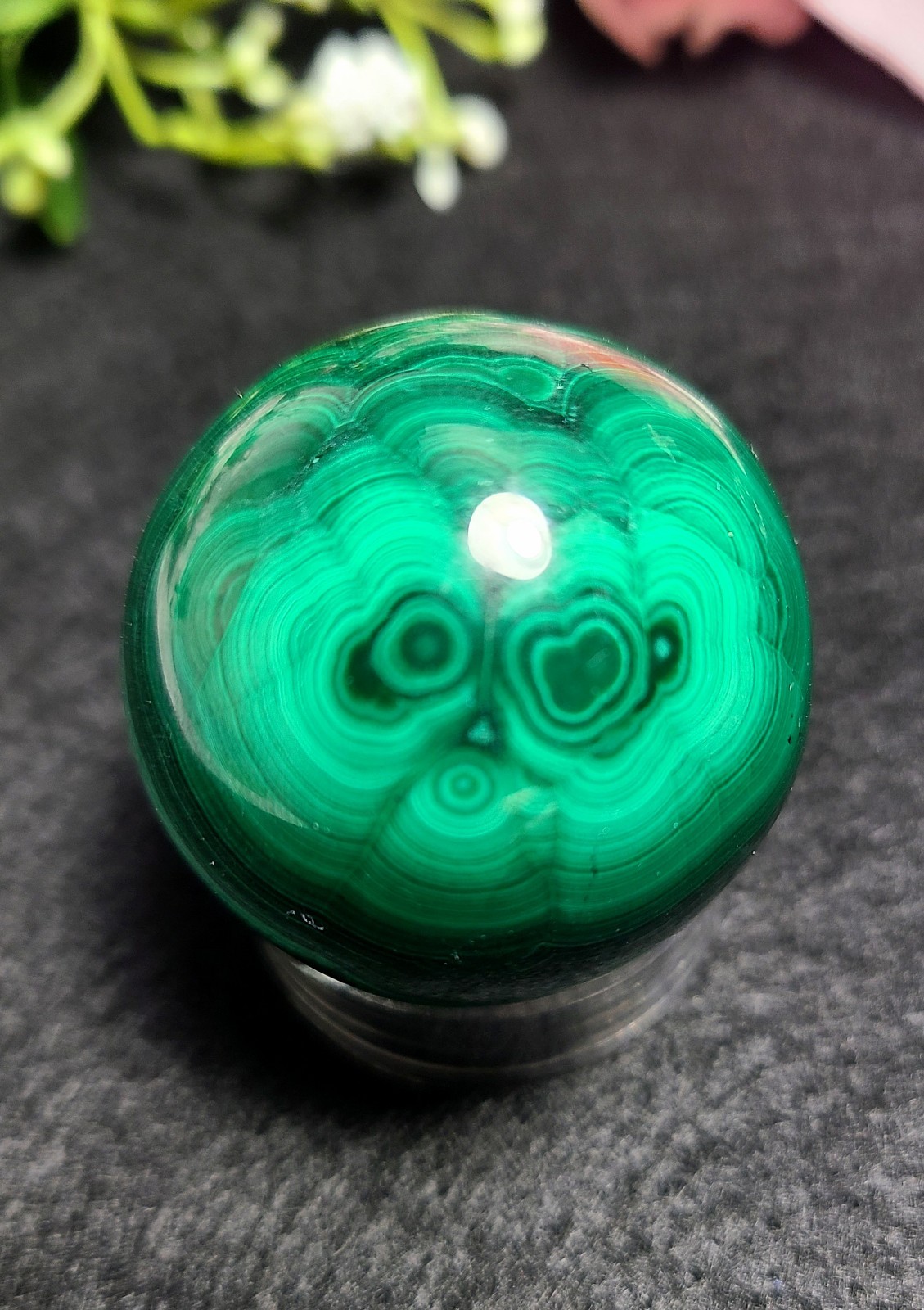 1.5″ 105g 37mm Green Malachite Sphere w/ Unusual Owl Face Stone Crystal Ball