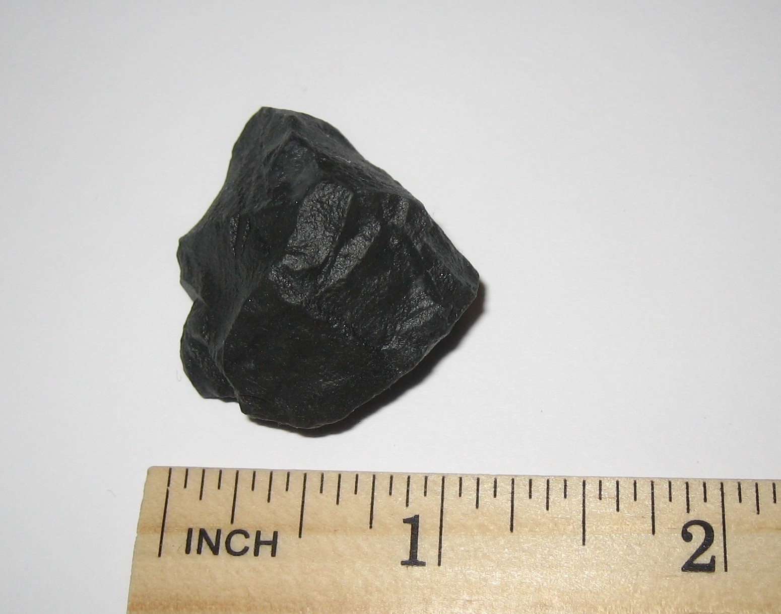 1.1″ RARE NATURAL ROUGH MASTER SHAMANITE BLACK CALCITE STONE MINERAL 16grams *11
