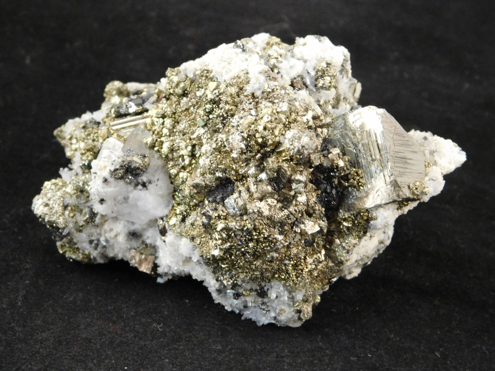 Druzy PYRITE Crystal CUBE Cluster with Sphalerite and Chalcopyrite Peru 188gr