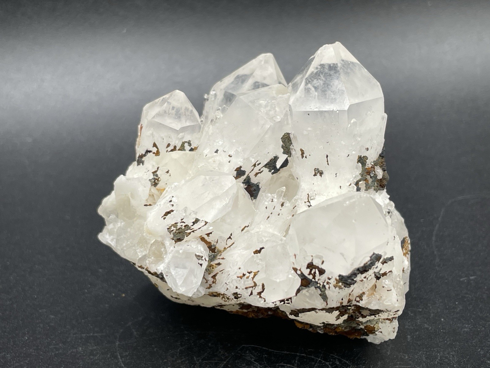 Clear Quartz Cluster 148g