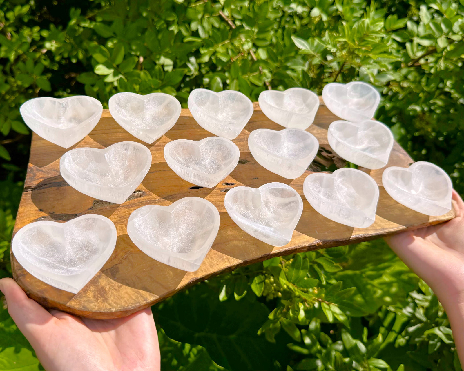 Selenite Heart Charging Bowl, 2.75″ Offering Bowl (Selenite Cleansing & Healing)