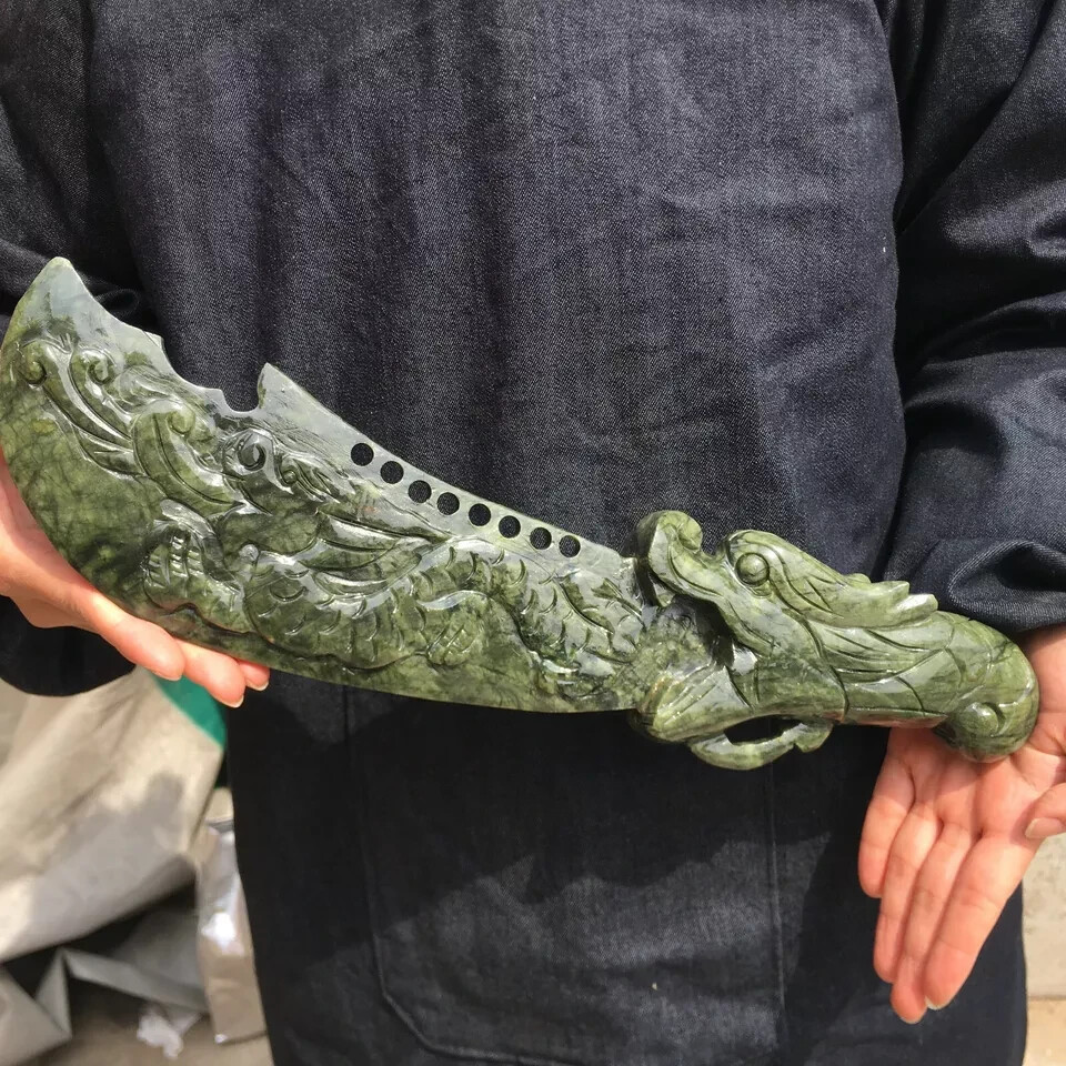 2.6~2.8LB 1PC Natural jade carving dragon head dao reiki skull crystal specimen
