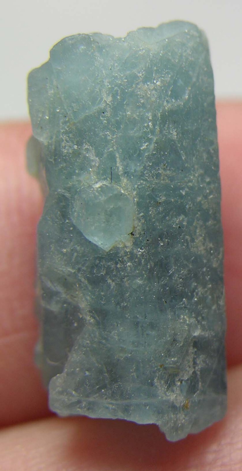 13.30ct Vietnam 100% Natural Rough Aquamarine Crystal Stick Specimen 2.65g 17mm