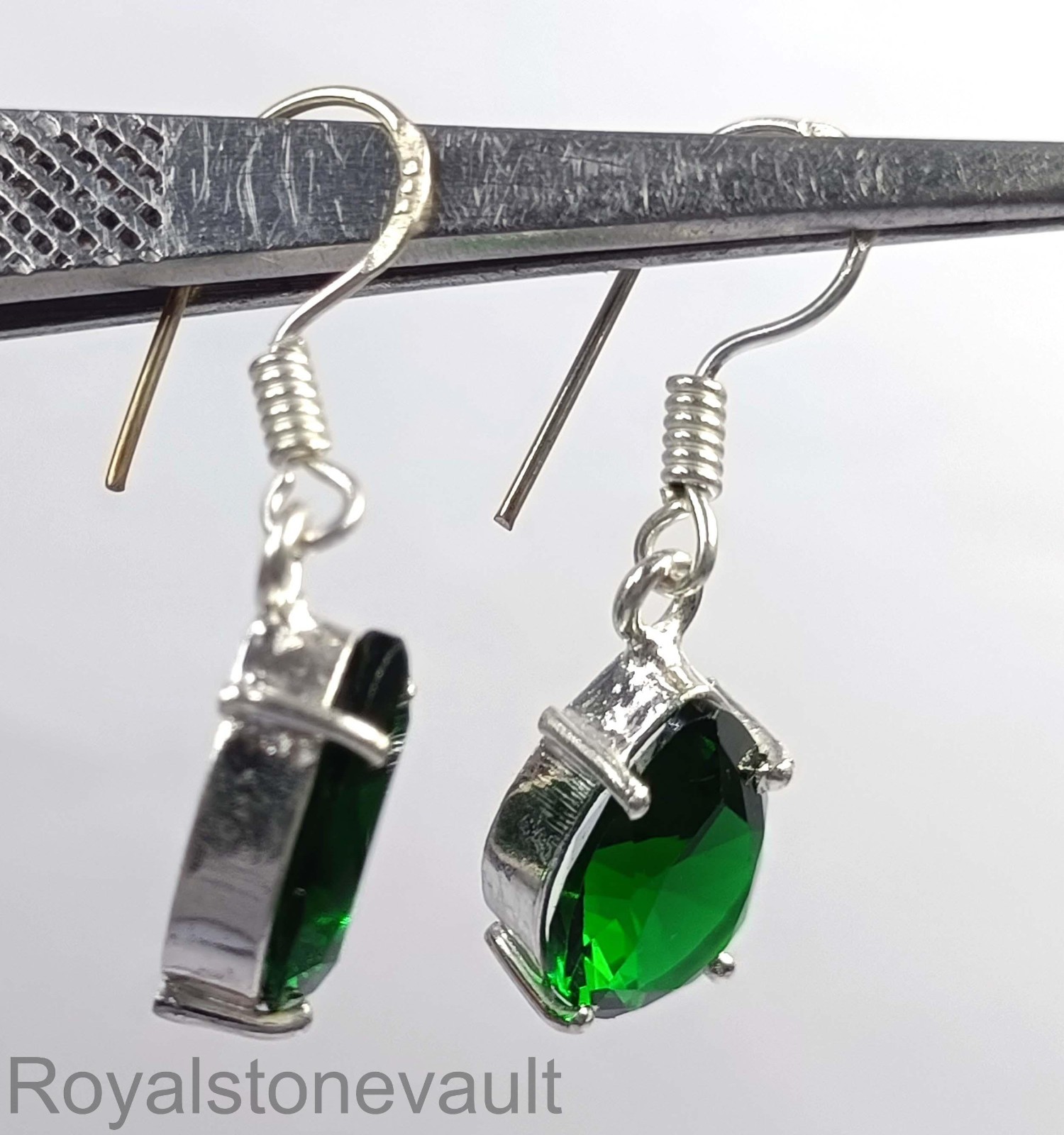 18.00 Ct Natural Green Emerald Pear Shape Earrings 925 Silver IGL Gemstone 6MHV