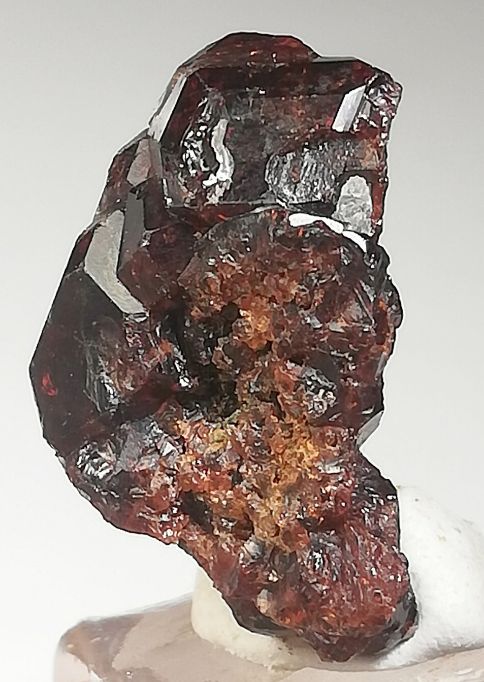 44 CARATS NATURAL RED GARNET CRYSTALS CLUSTER FROM PAKISTAN, (Ag-71),