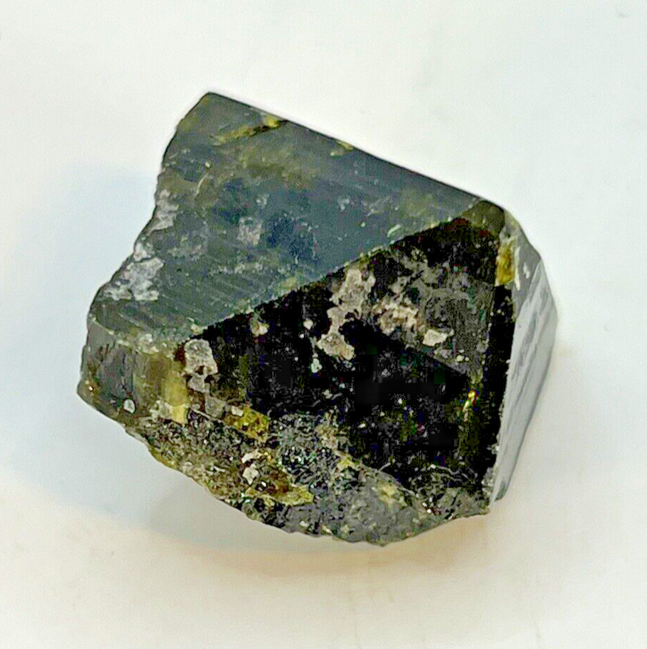Natural Epidote Crystal Mineral from Canete Province, Lima, Peru. 14 Grams