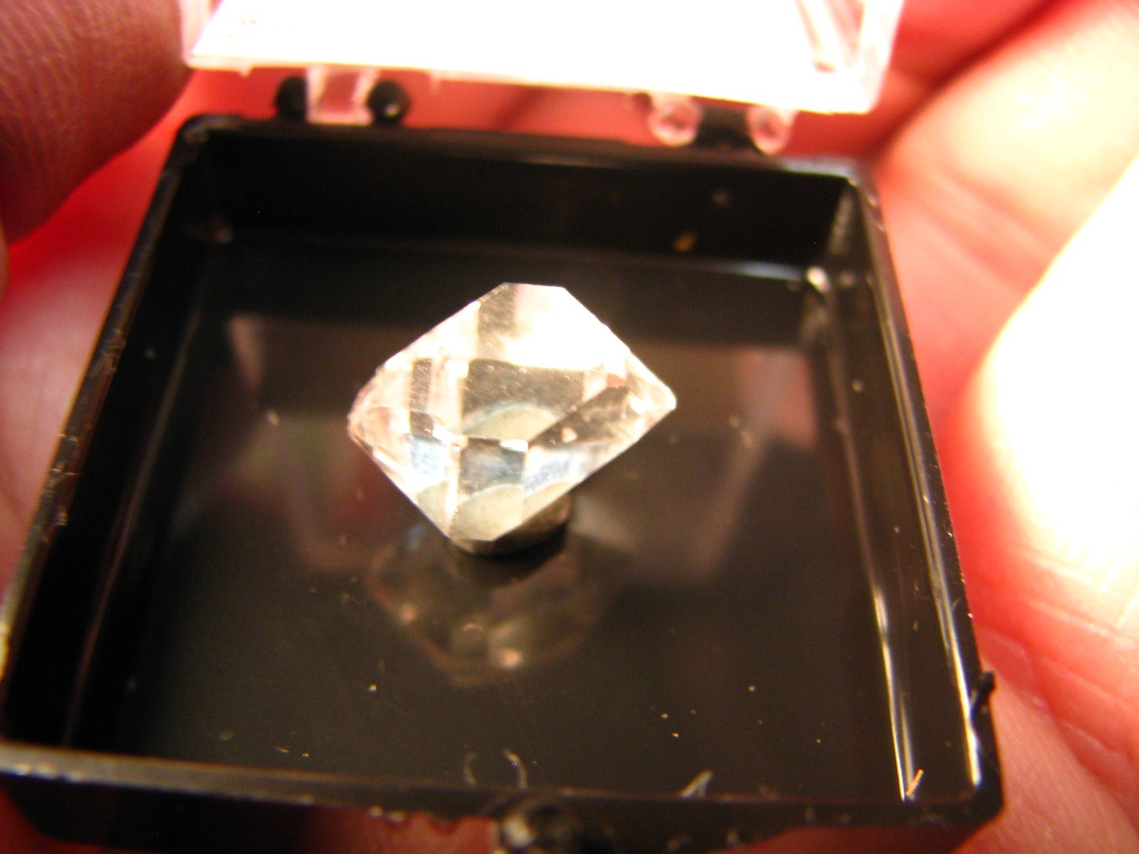 1/2in CLEAR HERKIMER DIAMOND/QUARTZ THUMBNAIL IN CASE HERKIMER NEW YORK USA#137