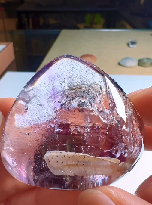42*45*26mm Natural Enhydro Quartz Moving Water Drop Specimens Palm Reiki