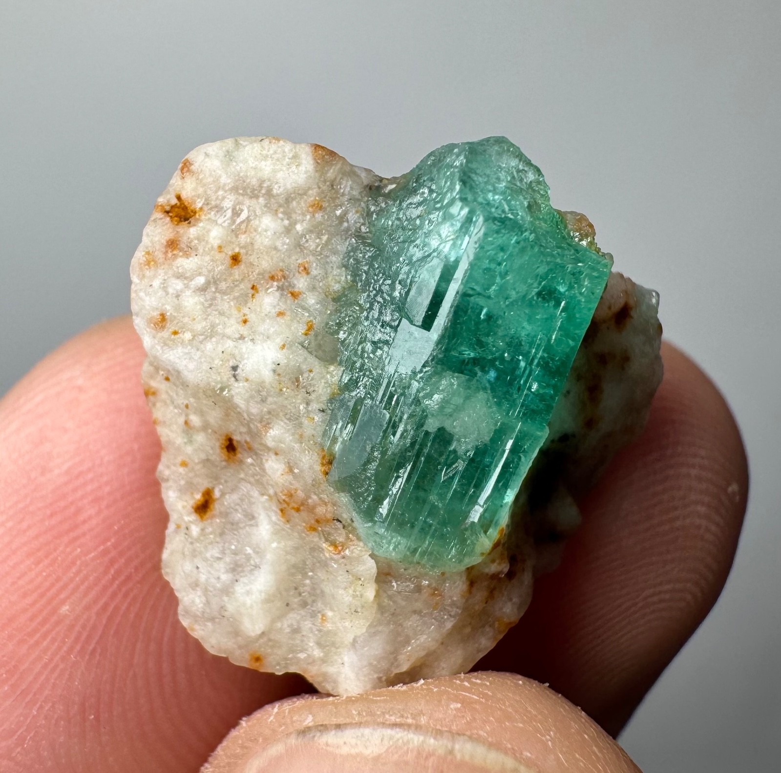 22 Ct Natural Emerald Crystal on Calcite From Panjshir Vally Afghanistan
