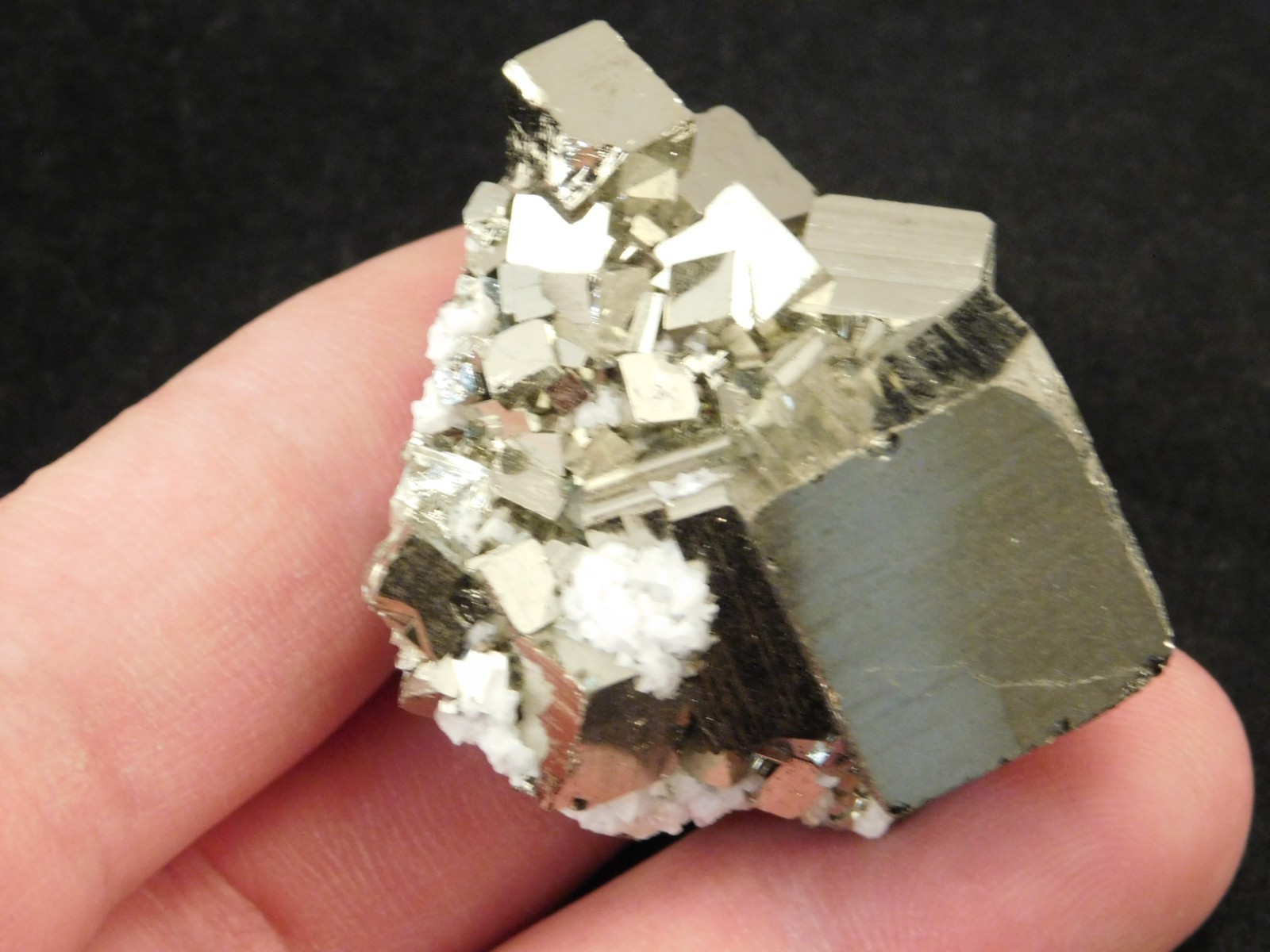 NICE! PYRITE Crystal CUBE Cluster 100% Natural Huanzala Mine Peru 74.3gr