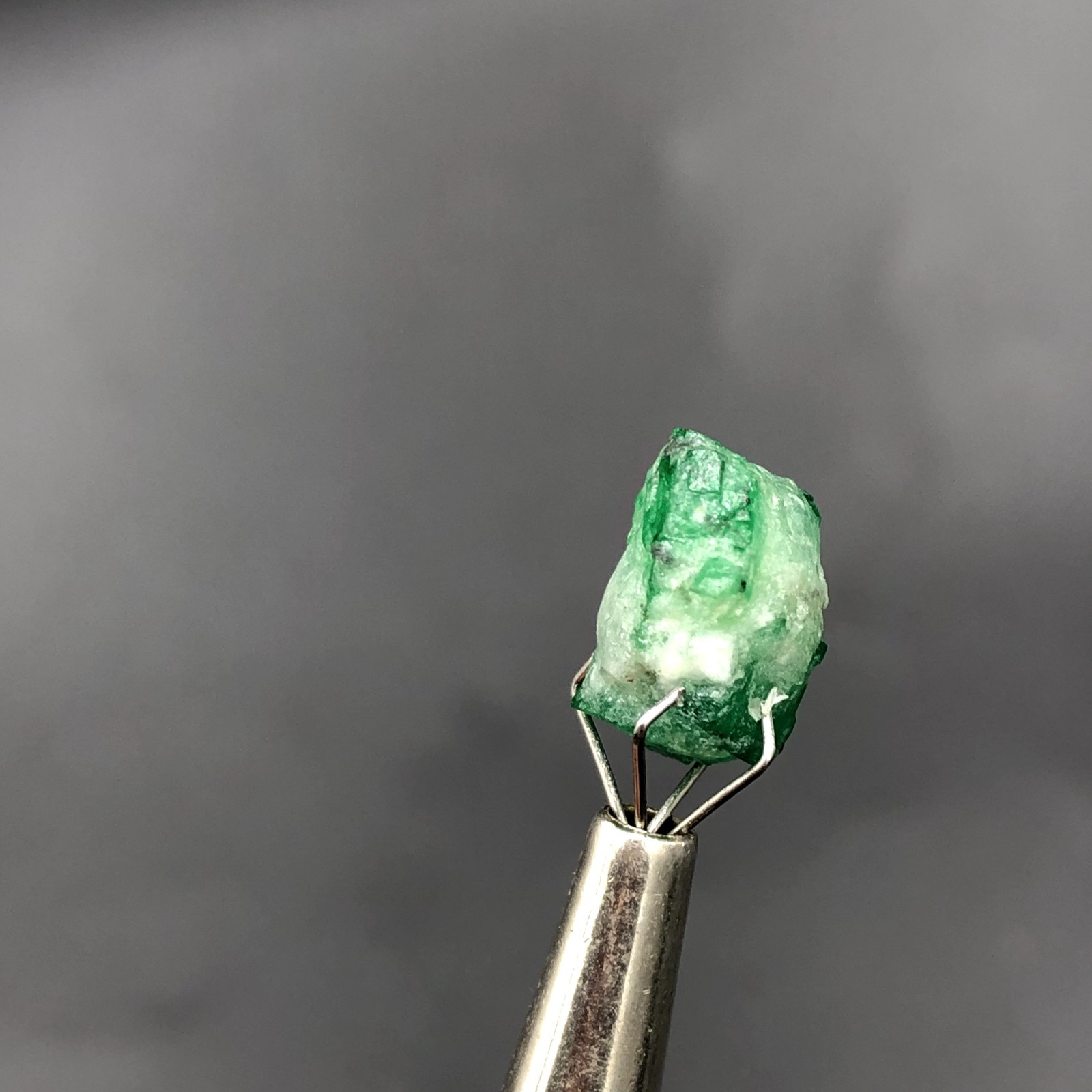 Natural Emerald Mine-Mud Rough Crystal – Oiled For Colour Enhancement 6.60Ct..3