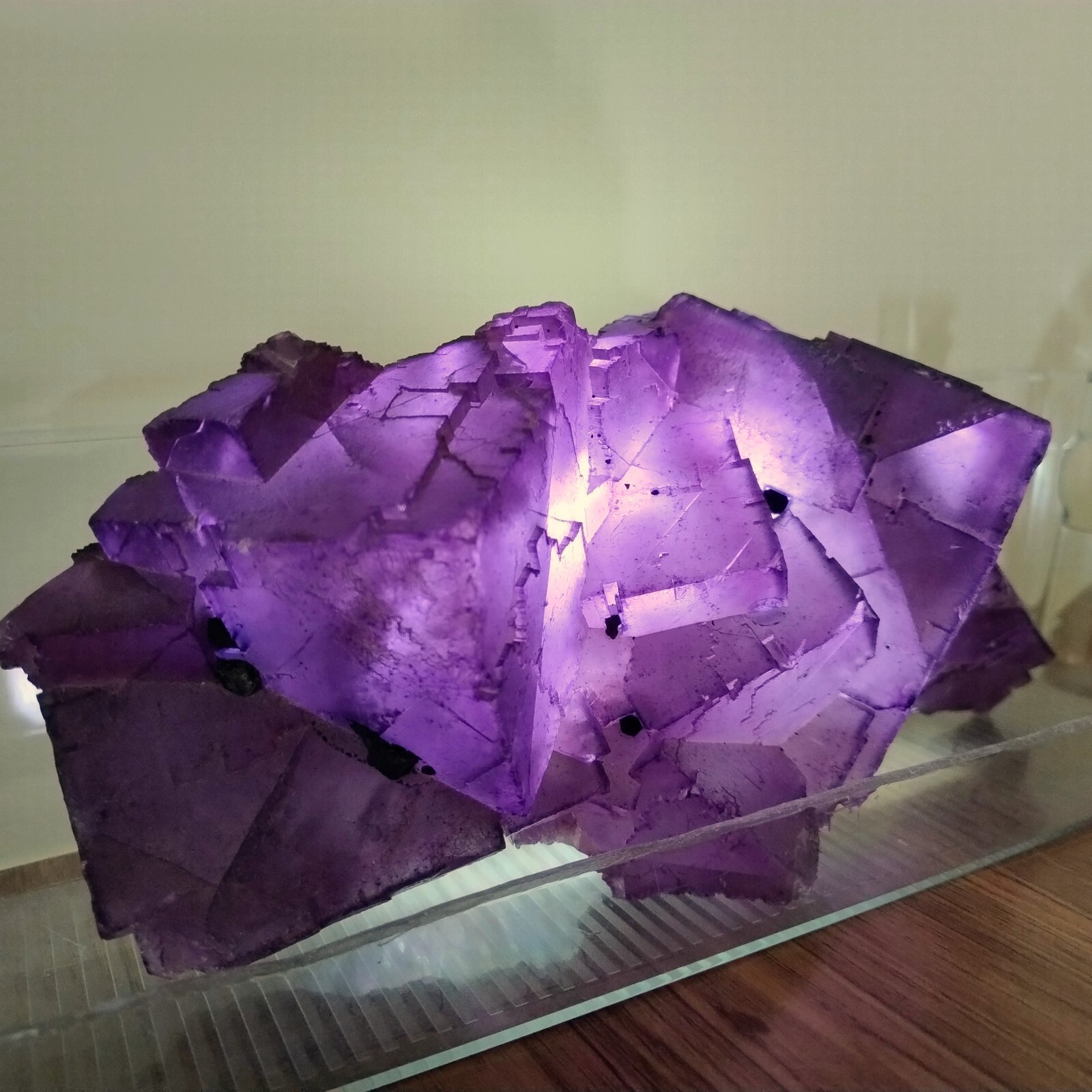 Fluorite Crystal 2.4kg Museum Quality Eye Clean Big Natural Gemstone Specimen